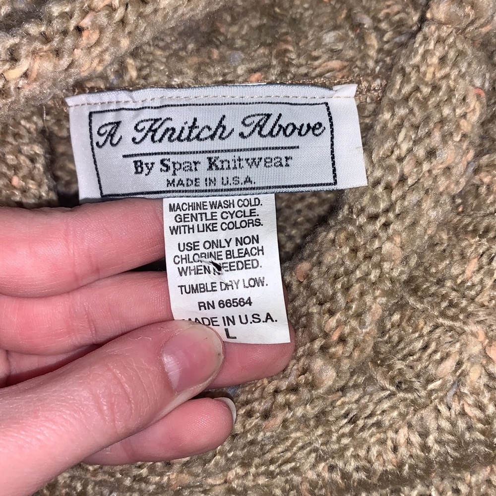 Tan knit sweater - Picture 5 of 5
